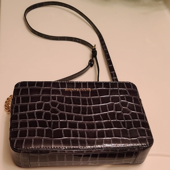 MICHAEL Michael Kors
Jet Set Large Logo Embossed Patent Crossbody Bag - Picture 2 of 7